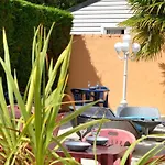 Mobil Confortable Avec Terrasse A - Api-1-52-1056 *