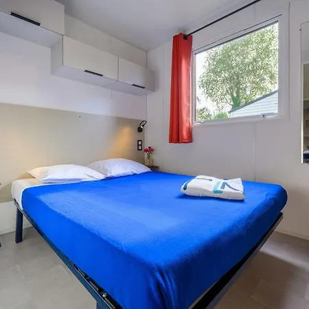 Mobil Confortable Avec Terrasse à - Api-1-52-1056 Camping Saint-Jean-de-Monts