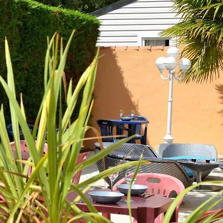 Mobil Confortable Avec Terrasse A - Api-1-52-1056 *
