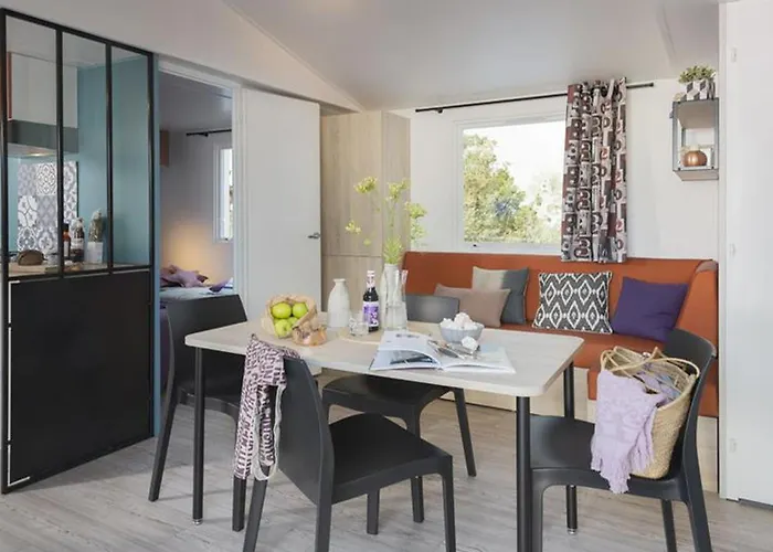 Mobil Confortable Avec Terrasse à - Api-1-52-1056