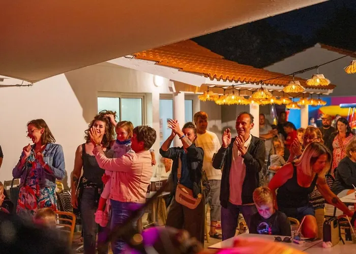 Mobil Confortable Avec Terrasse à - Api-1-52-1056 Camping *