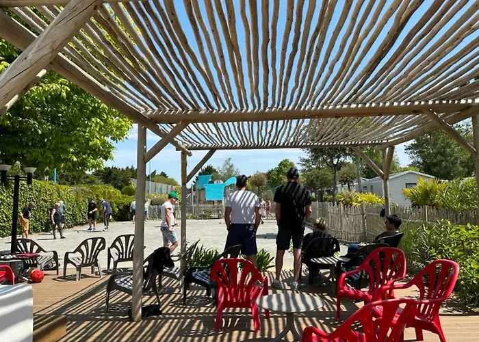 Camping Mobil Confortable Avec Terrasse à - Api-1-52-1056